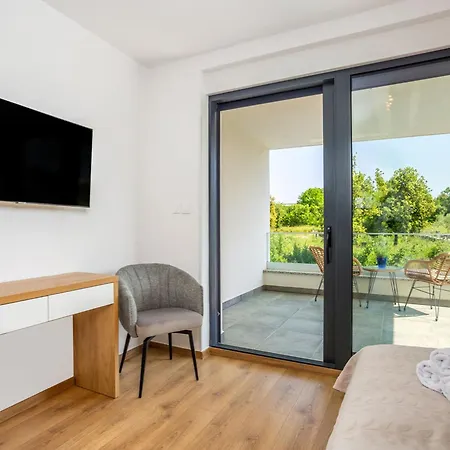 Larus By Interhome Case de vacanță