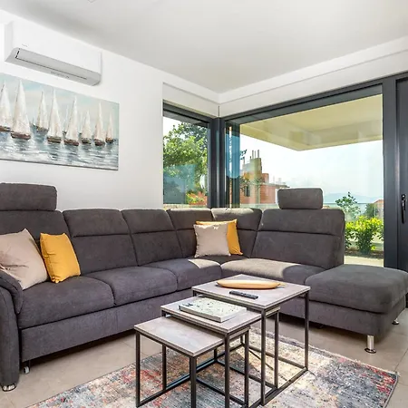 Larus By Interhome Case de vacanță *