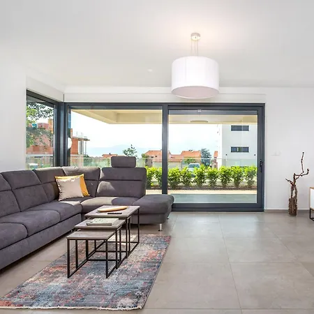 Larus By Interhome Case de vacanță *