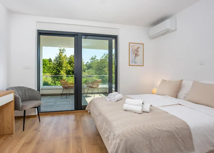 Larus By Interhome Malinska