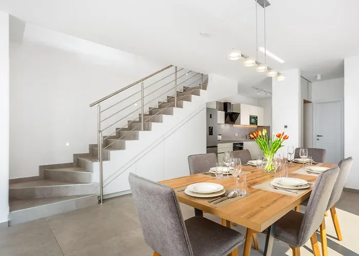 Larus By Interhome Malinska