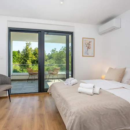 Larus By Interhome Malinska