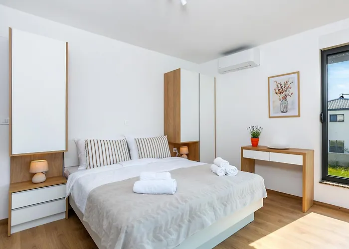 Larus By Interhome
