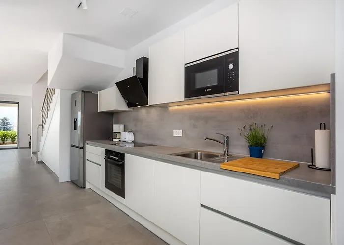 Larus By Interhome *