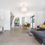 Larus By Interhome