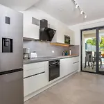 Larus By Interhome